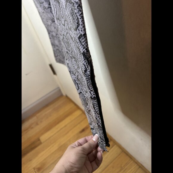 Bebe Snakeskin Flared Pants - 100% Leather Grey/Black sz 10 - NWOT - Picture 9 of 15